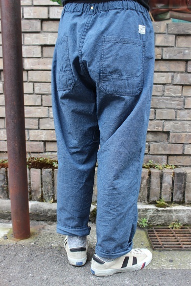 日本の夏を感じさせてくれる「ANACHRONORM」 \"CHAMBRAY EASY PANTS\" ご紹介_f0191324_07401101.jpg