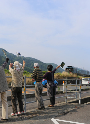 トワイライトエクスプレス瑞風がやってきた♪_b0086273_17012630.jpg