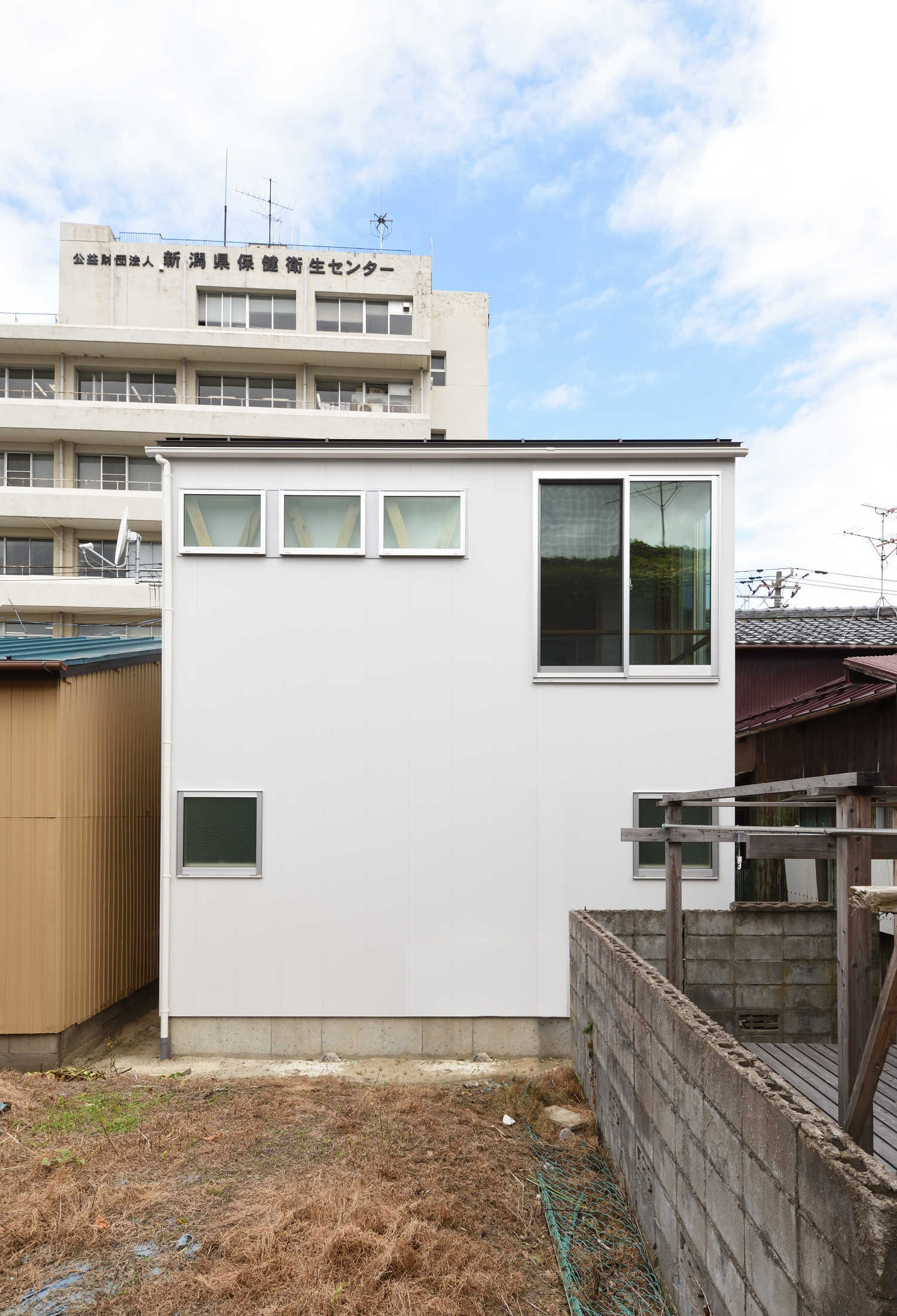 白山浦の家 外観竣工写真_b0349892_22381150.jpg