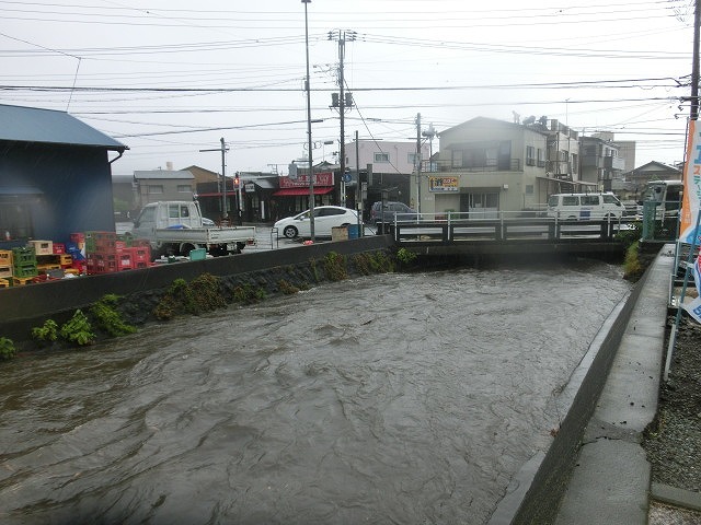 昨日の大雨、被害は？　今日は早速確認しなければ_f0141310_07491054.jpg