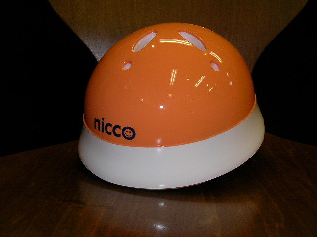 NICCOのヘルメットが少量入荷しています。_b0189682_17064863.jpg