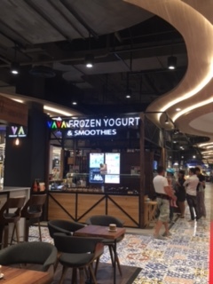危ないヨーグルト屋さん!笑_f0144385_11280278.jpg