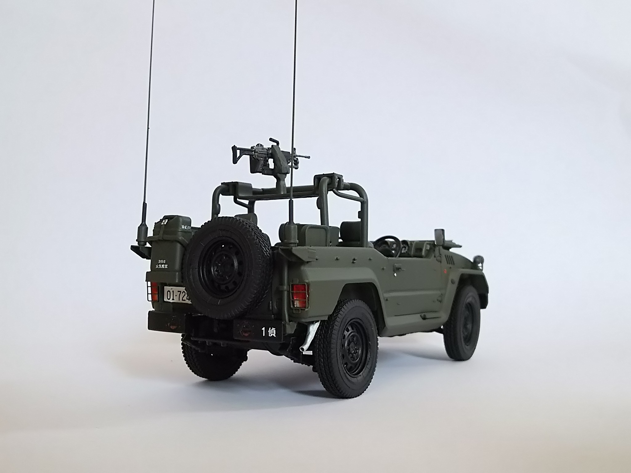 モノクローム・1/35 陸上自衛隊 1/2tトラック 斥候車_b0098271_13211210.jpg