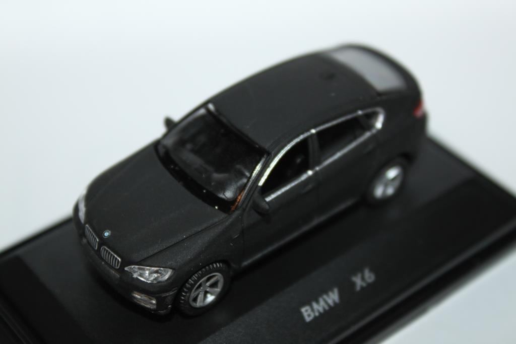 1/87 Schuco BMW X6_b0285587_05300898.jpg