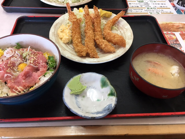 デカ盛り市場めし_a0359239_03394167.jpg
