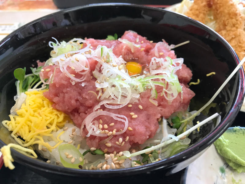 デカ盛り市場めし_a0359239_03394243.jpg