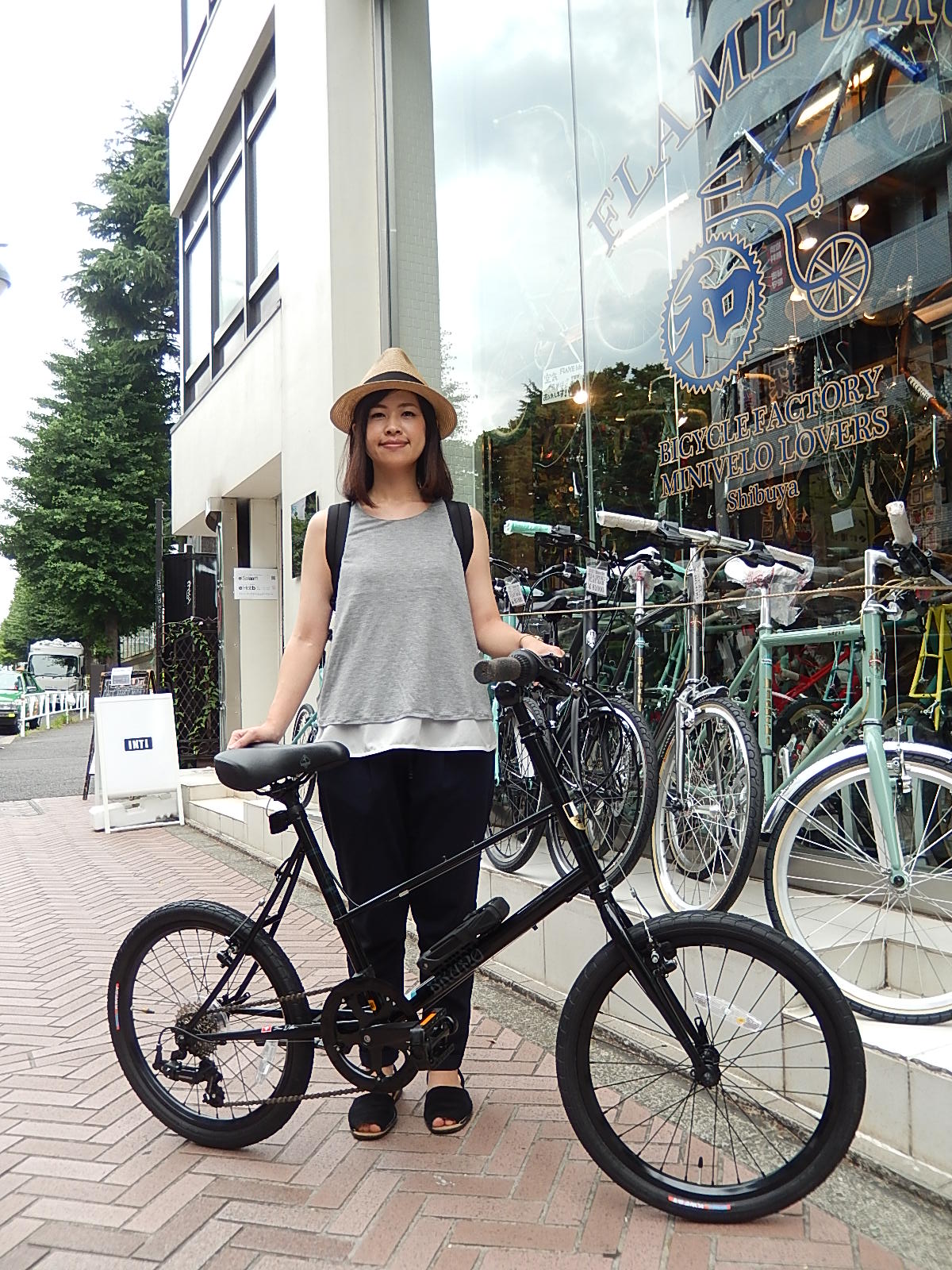 6月25日　渋谷　原宿　の自転車屋　FLAME bike前です_e0188759_11415551.jpg