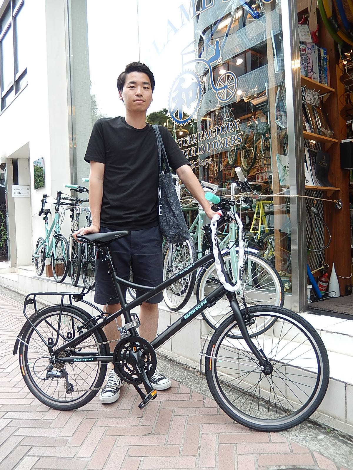 6月25日　渋谷　原宿　の自転車屋　FLAME bike前です_e0188759_1144287.jpg