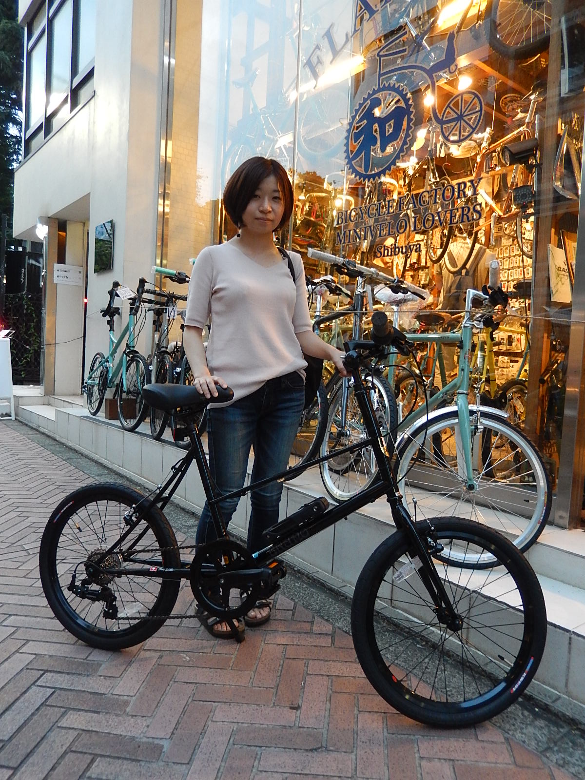 6月25日 渋谷 原宿 の自転車屋 FLAME bike前です_e0188759_11493945.jpg