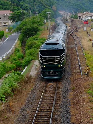 「豪華寝台列車！TWILIGHT EXPRESS 瑞風（みずかぜ） MIZUKAZE」_a0000029_2150546.jpg