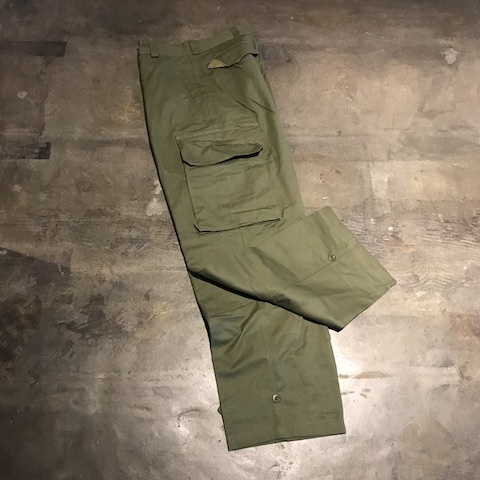 リネンシャツ　と　軍パン_d0364239_20075952.jpg