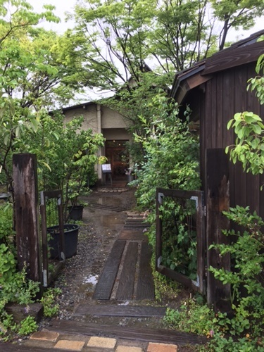 奈良のお洒落なカフェ クルミの木 Miyorinの秘密のお庭