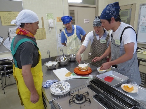 パティシエと作るスポンジケーキ　が終わりました_f0214120_17062561.jpg