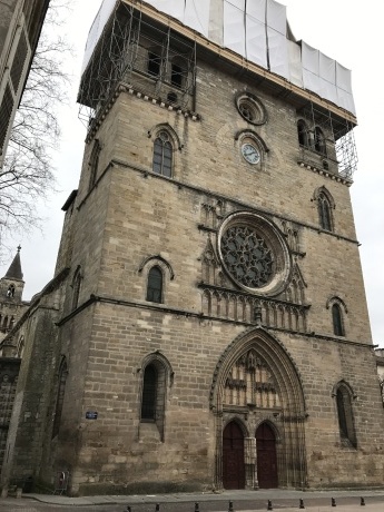 ワインの産地であり、サンティアゴ・デ・コンポステーラの巡礼路のある町 カオール ～ La ville de Cahors～_a0258141_22173545.jpg