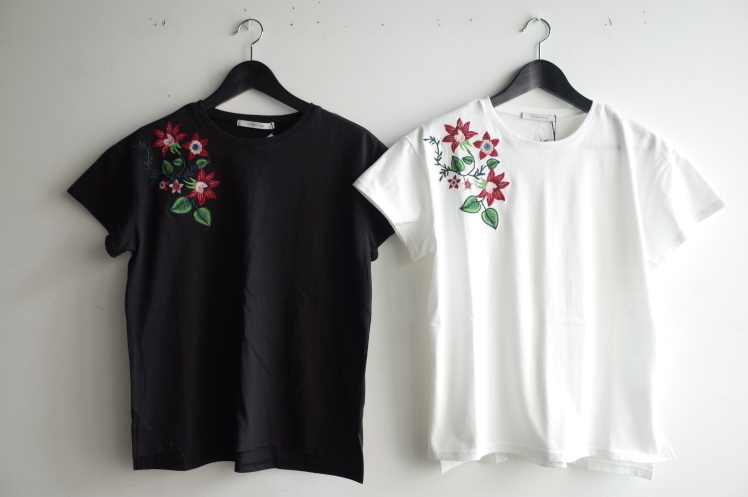 CHIGNONSATR★花刺繍Tシャツ★_e0269968_11504097.jpg