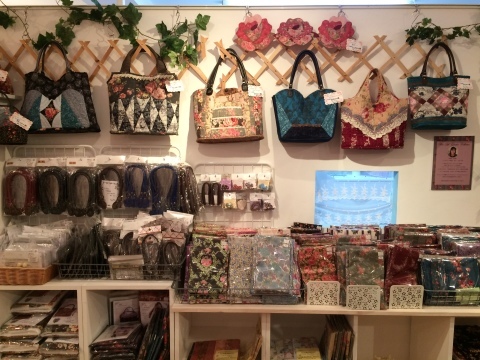 打ち合わせ&ローズガーデンキルト展 へ@Gallery Palette_a0157409_00260007.jpg