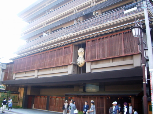 ２０１７年６月金沢、山代温泉、平泉寺、えちぜん鉄道、永平寺、一乗谷、白山、庄川の旅_c0160933_10460527.jpg