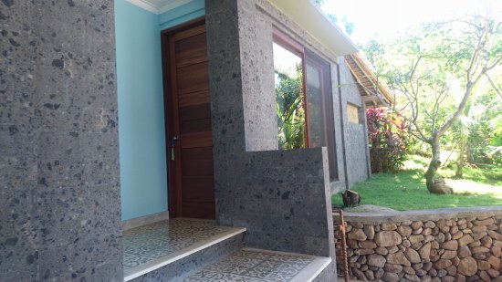 Aquamarine Beach Villa @ Ibus Beach, Amed (\'17年5月)【\'17年秋追記あり】_d0368045_14595877.jpg