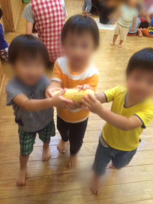 6月28日の給食。とうもろこしの皮むきをしました♪_c0293682_13395521.jpg