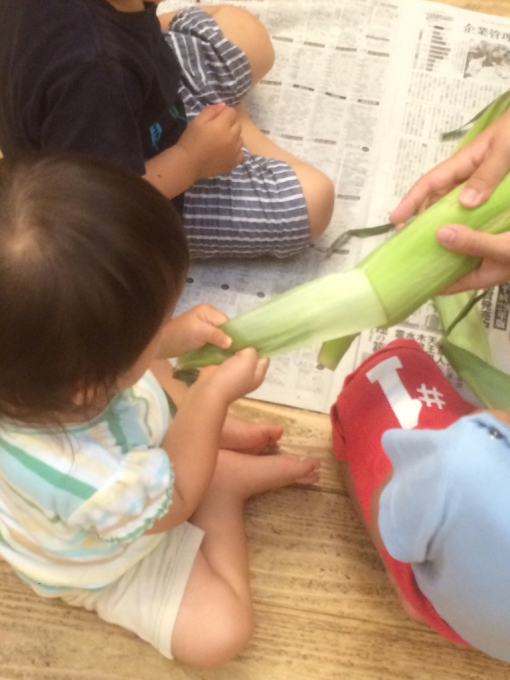 6月28日の給食。とうもろこしの皮むきをしました♪_c0293682_13395590.jpg