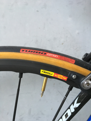 ロードタイヤ交換。スペシャライズド ターボコットン