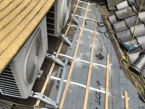 笛吹市 本燻しの屋根_b0242734_10160685.jpg