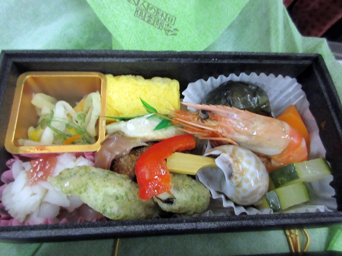 【大人の休日倶楽部パス旅2017】①始まりは「大人の休日弁当~夏~」1800円也_b0009849_1884791.jpg