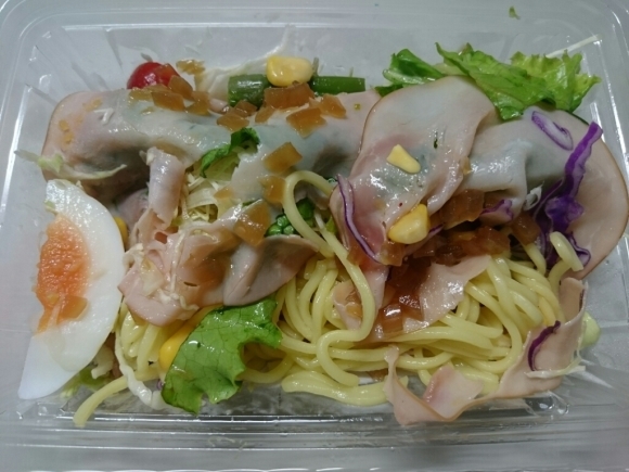 7/1夜勤飯 サッポロ一番和ラー北海道根室かにの鉄砲汁風みそ + すみれ監修ラーメンサラダ_b0042308_01513402.jpg