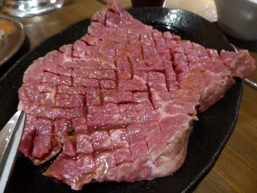 肉焼食堂もりしん_b0165358_22532623.jpg