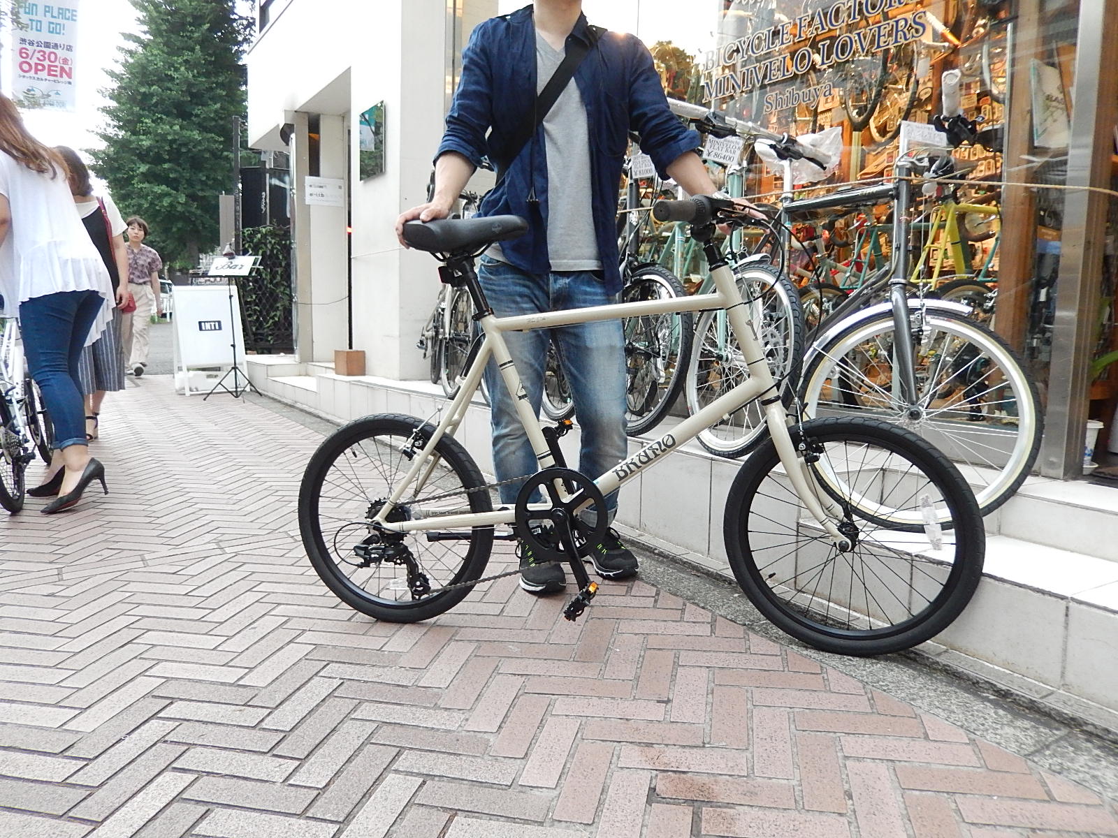 7月2日　渋谷　原宿　の自転車屋　FLAME bike前です_e0188759_19492117.jpg