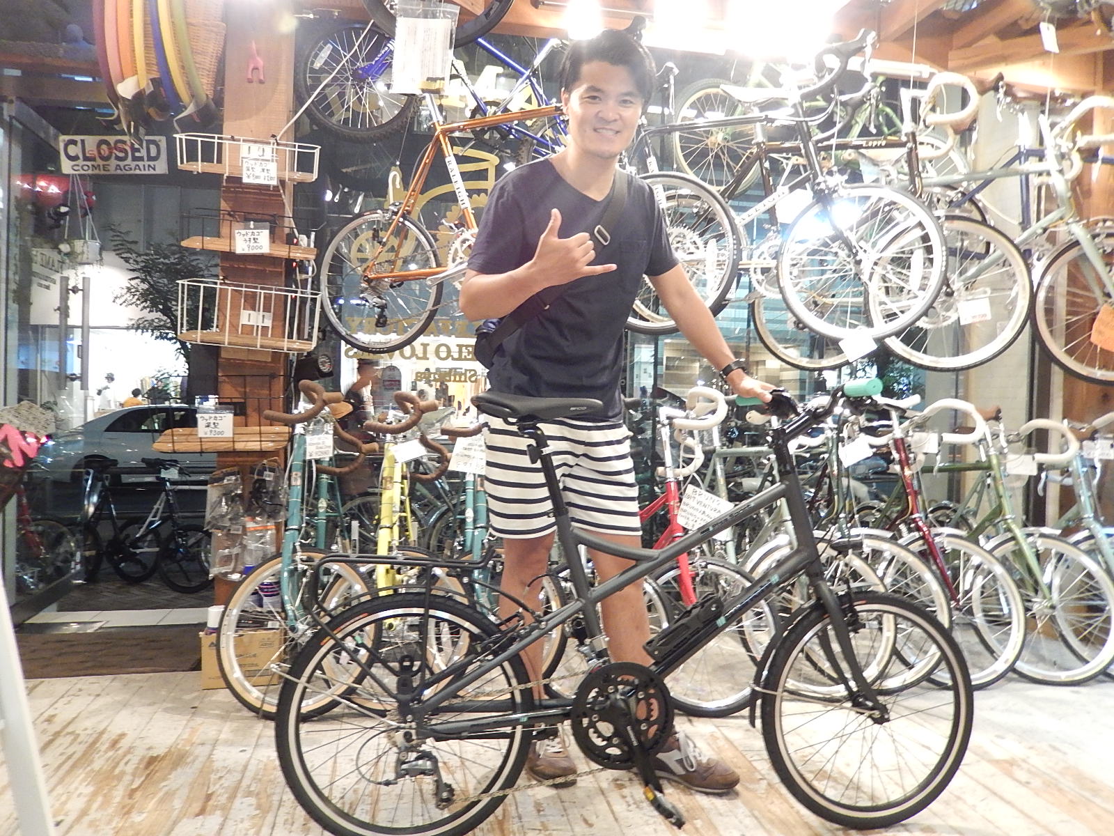 7月2日 渋谷 原宿 の自転車屋 FLAME bike前です_e0188759_1957463.jpg