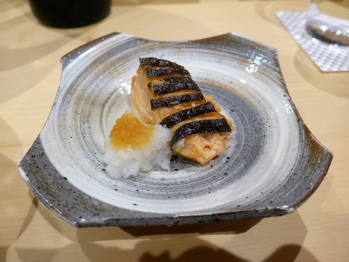 新富町「鮨 はしもと」へ行く。_f0232060_1333927.jpg