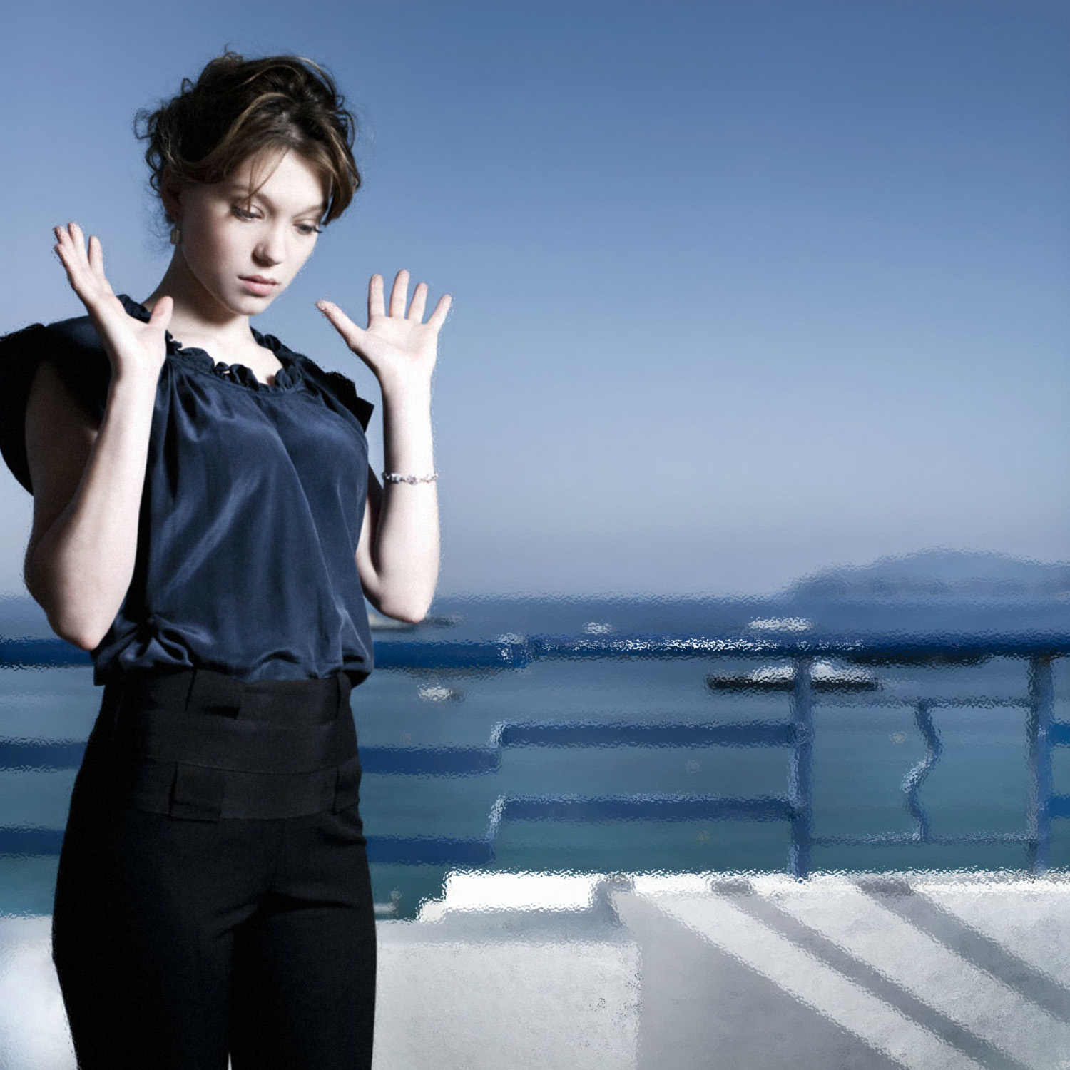 レア・セドゥ直筆サイン入り2Lサイズ写真…Léa Seydoux fkip.unmul.ac.id