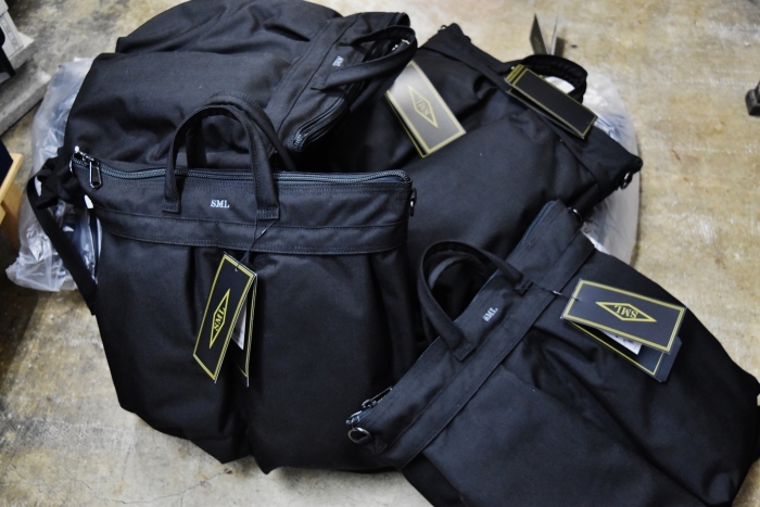 注目のMilitary BAG 。。。PERSONAL EFFECTS BAG　＆　HELMET BAG！！_d0152280_12483676.jpg