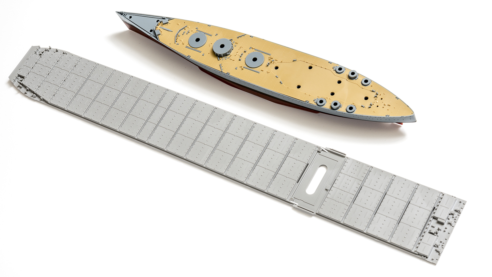 物流の王様、コンテナ船のプラモデルは三途の川を渡る夢を見るか。_b0029315_22495222.jpg