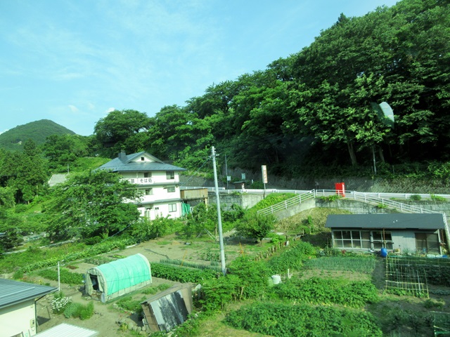 【大人の休日倶楽部パス旅】⑪米沢から山形経由で仙台まで【初めての仙山線】_b0009849_10105612.jpg