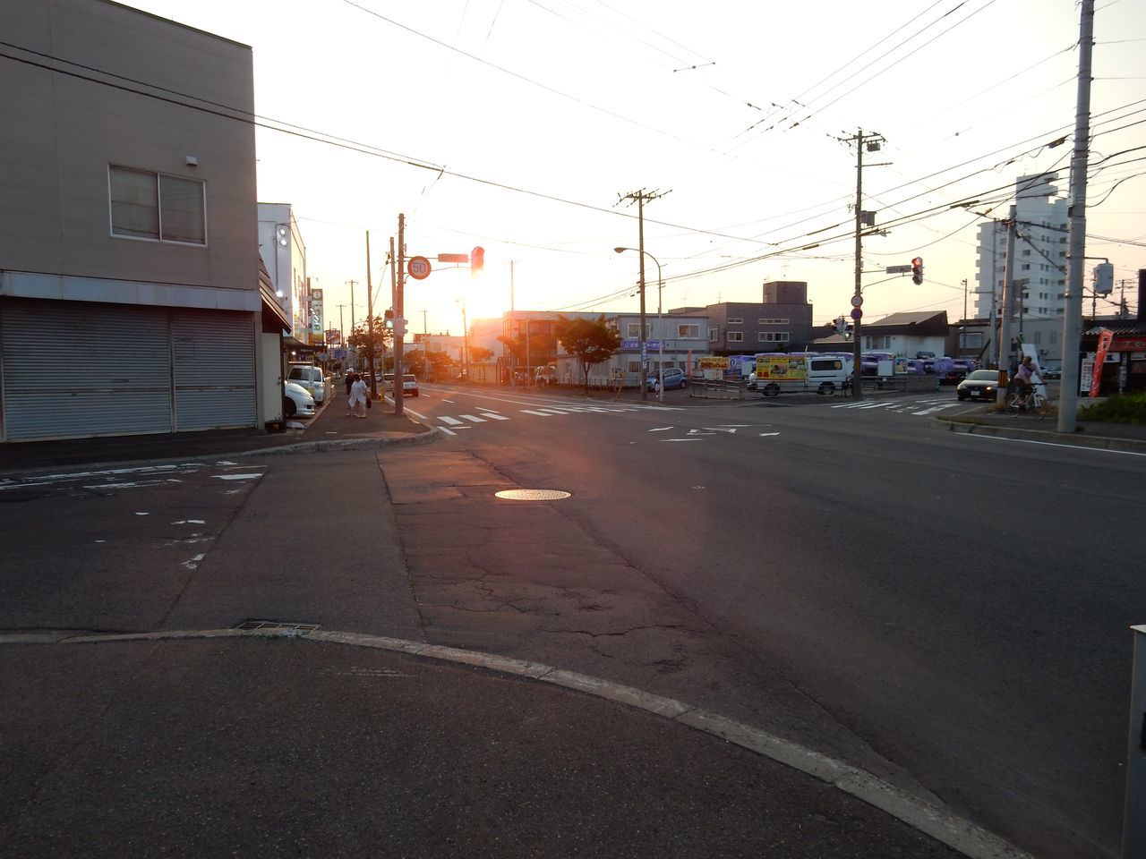 札幌にはムラサキではないハシドイも咲く_c0025115_22234585.jpg
