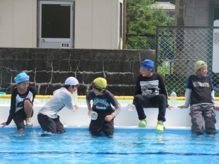 7月6日 着衣水泳 高学年 豊房小 ふじの花通信 学校教育目標 とよふさの子 の育成 7月6日 着衣水泳 高学年 豊房小 ふじの花通信 学校教育目標 とよふさの子 の育成