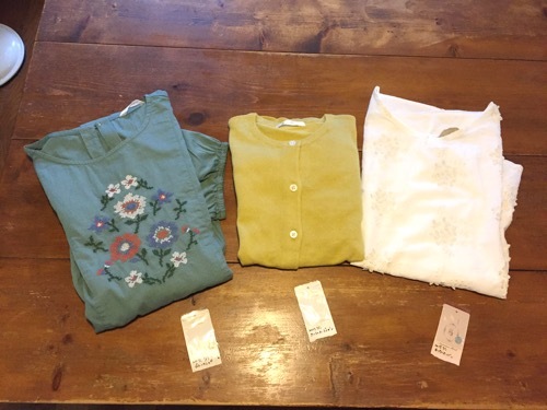 洋服についてくるボタンの収納_a0284626_06560260.jpg