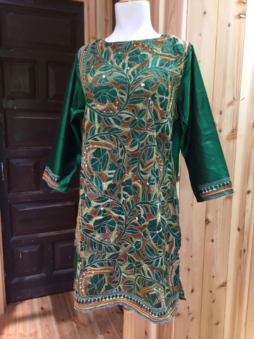 シルク・カンタ刺繍チュニック入荷しました_d0187468_15361617.jpg