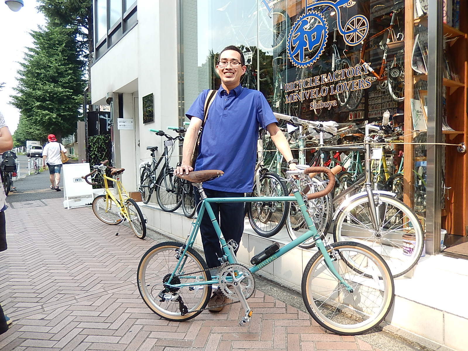 7月8日 渋谷 原宿 の自転車屋 FLAME bike前です_e0188759_195495.jpg