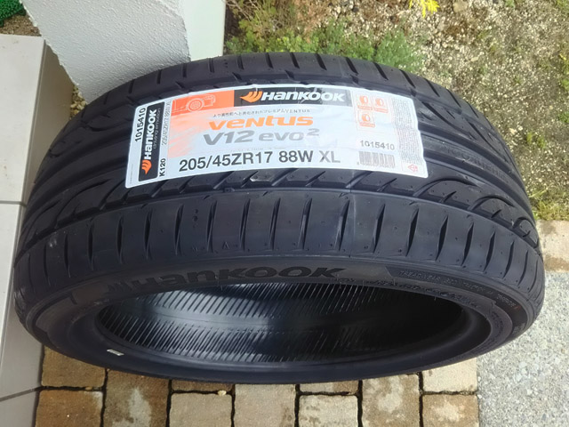 Hankook Ventus V12 Evo2 ｔｙｏ ｓｔｄのおきらく写真生活