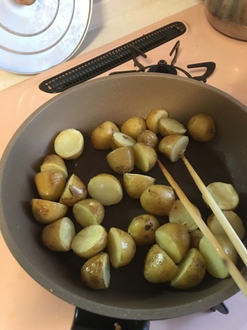 小さなジャガイモの料理 ひとり言 小さなジャガイモの料理 ひとり言