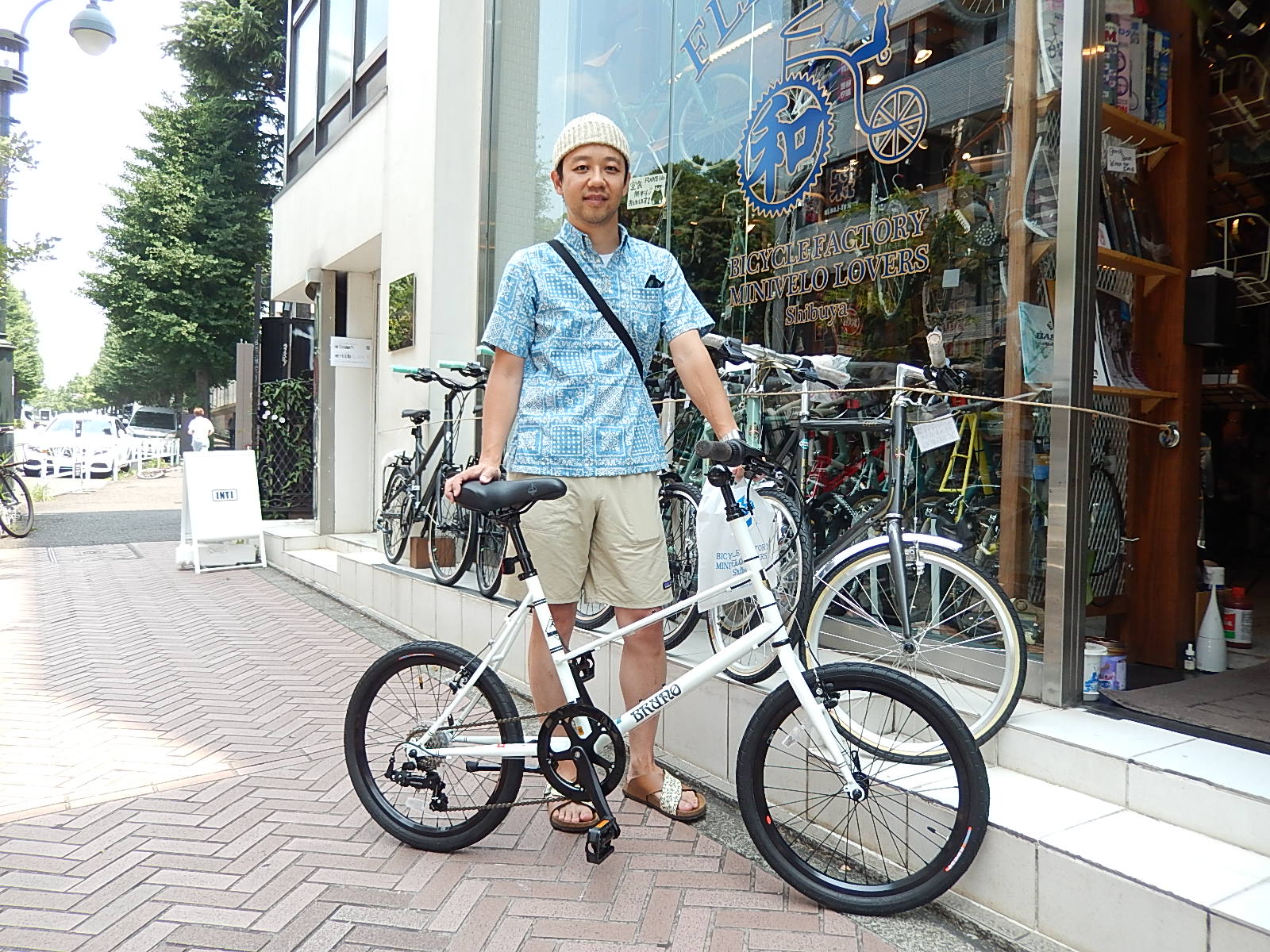 7月9日　渋谷　原宿　の自転車屋　FLAME bike前です_e0188759_192058100.jpg