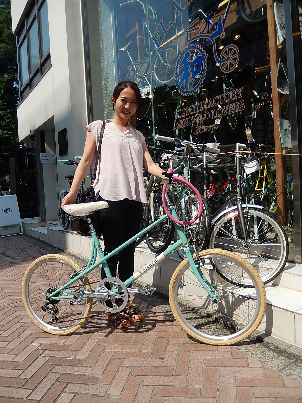 7月9日　渋谷　原宿　の自転車屋　FLAME bike前です_e0188759_19214435.jpg
