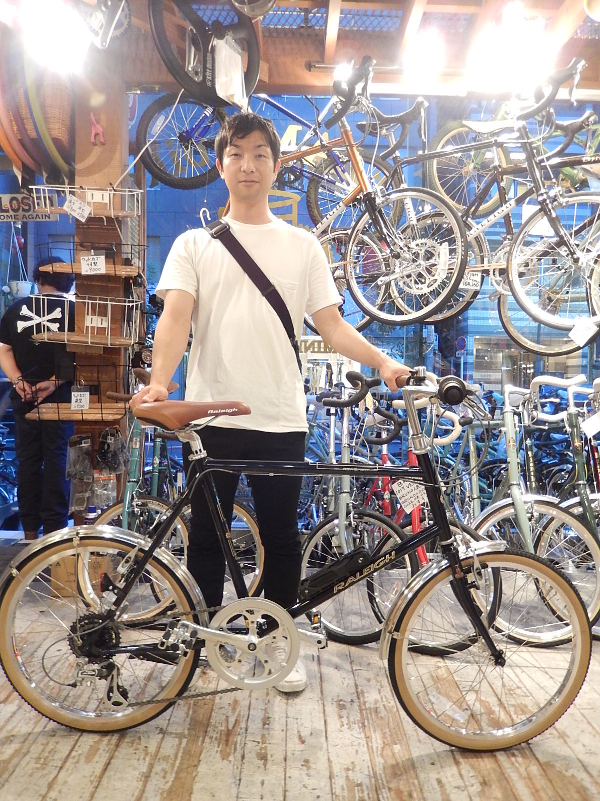 7月9日　渋谷　原宿　の自転車屋　FLAME bike前です_e0188759_19262833.jpg
