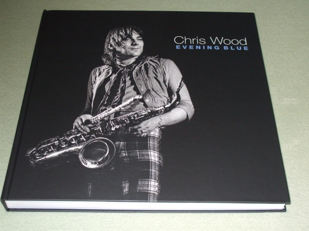 Chris Wood / Evening Blue_e0170066_17582956.jpg