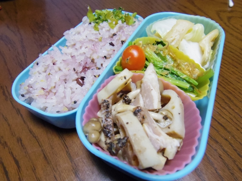 ある日のお弁当（レンコンとしめじとベーコンの炒め物）_b0287241_06225402.jpg