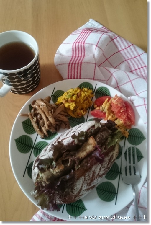 ライ麦模様のクッペだったハズ。。。と吐き戻しちゃう王子&#128166;_a0348473_00230093.jpg