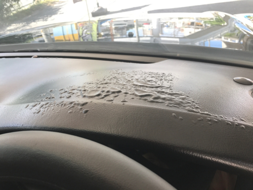 セルシオ【水膨れ?】ダッシュボードのリペア_d0351087_16132785.jpg